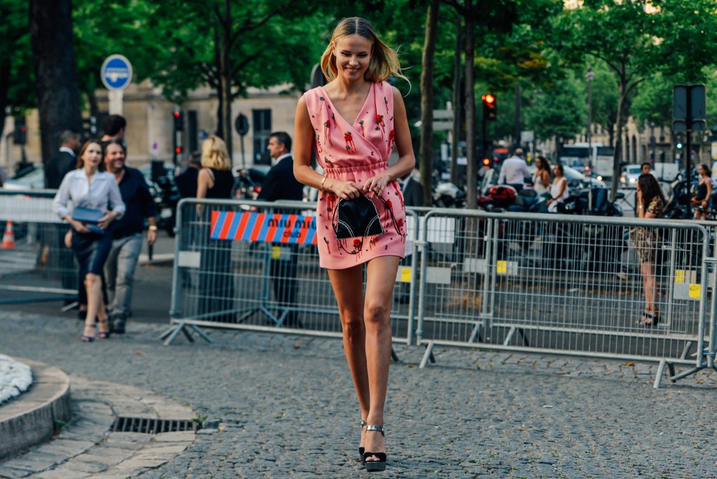 Pink-flowery-dress-10-fall-2015-couture-street-style-09