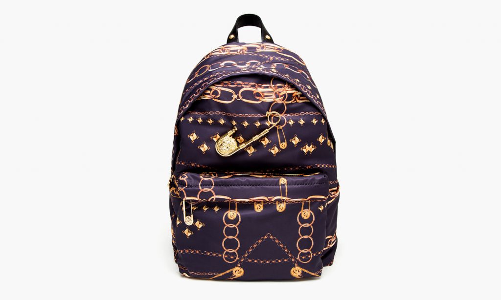 versus-versace-gold-chain-print-safety-pin-backpack-00