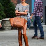 Chrissy-Teigen-wasnt-afraid-work-matchy-matchy-look-when-she