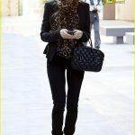 sarah-jessica-parker-texting-02-750×1121
