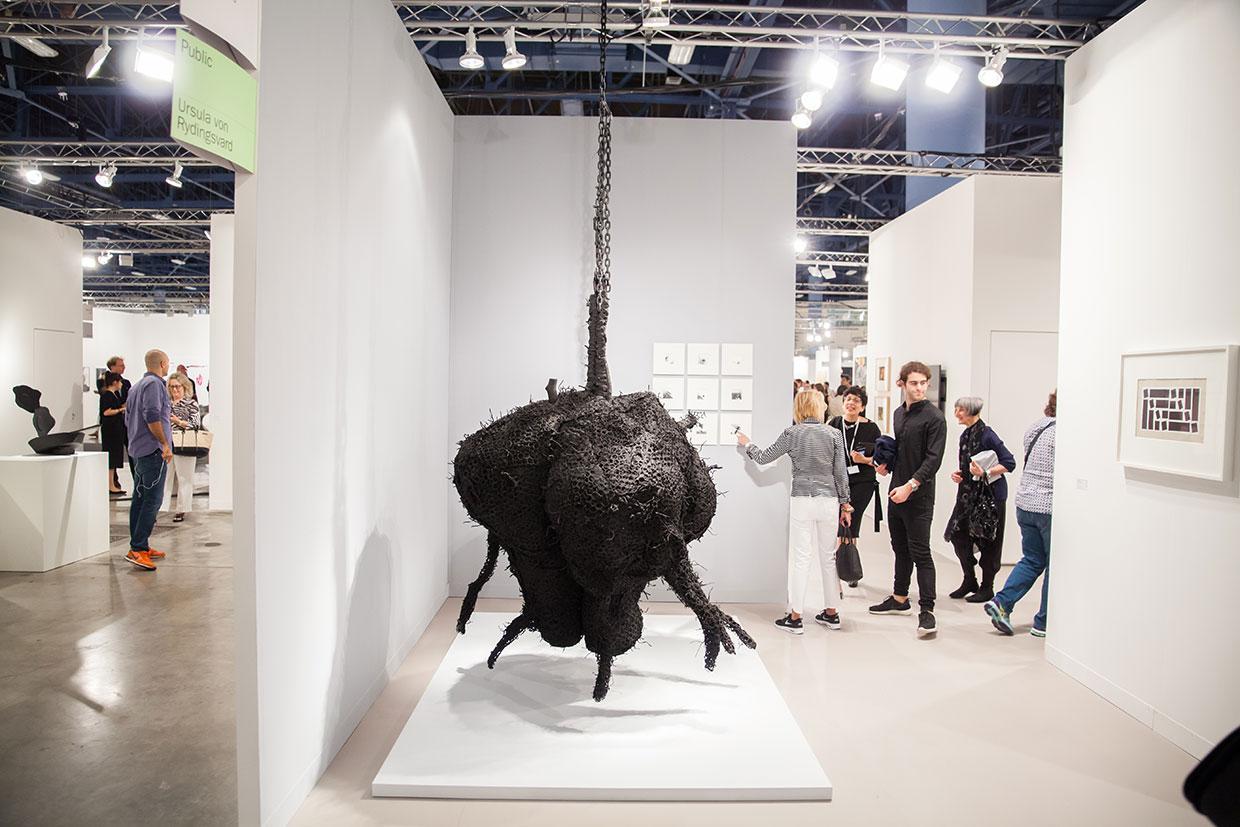 Petah-Coyne-Galerie-Lelong