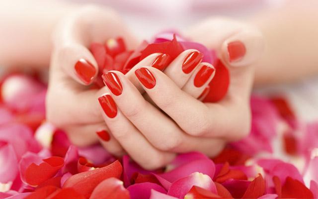 red-nails