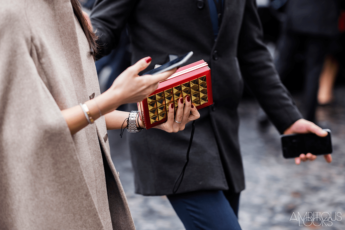 elie-saab-clutch