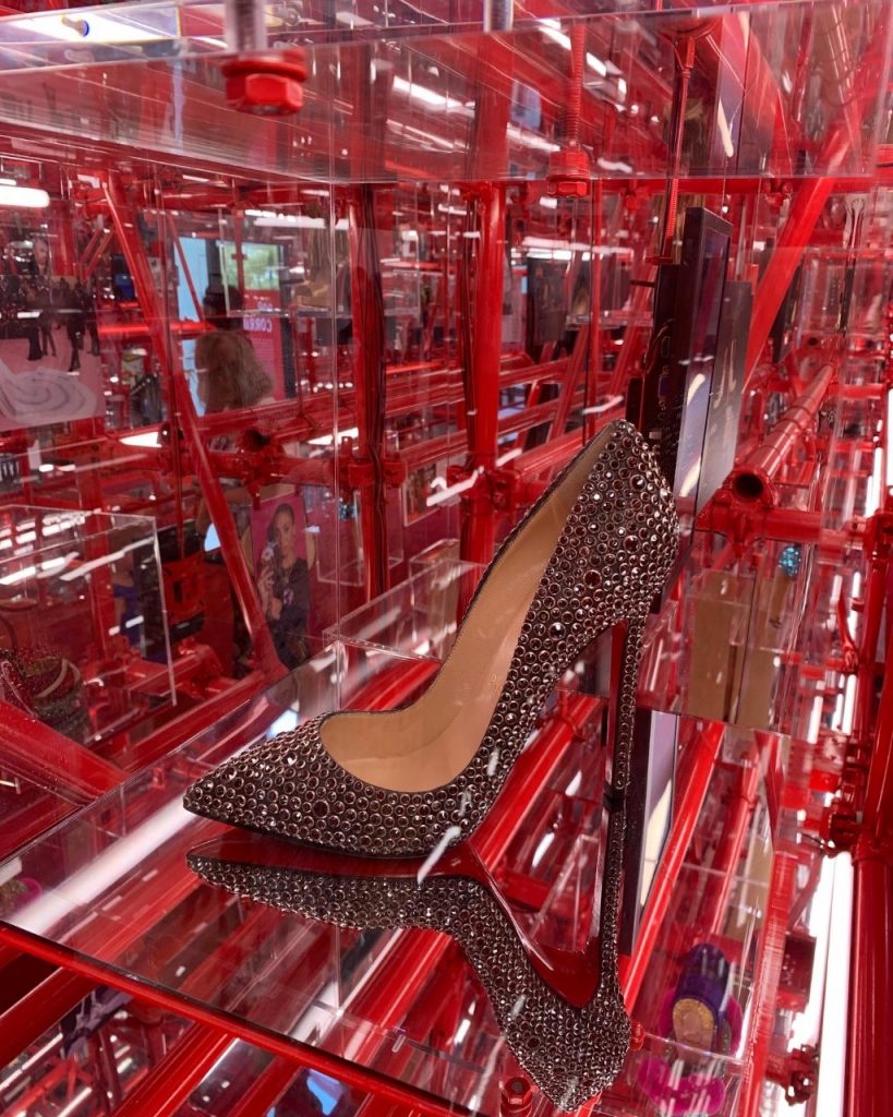 louboutin sexy paris
